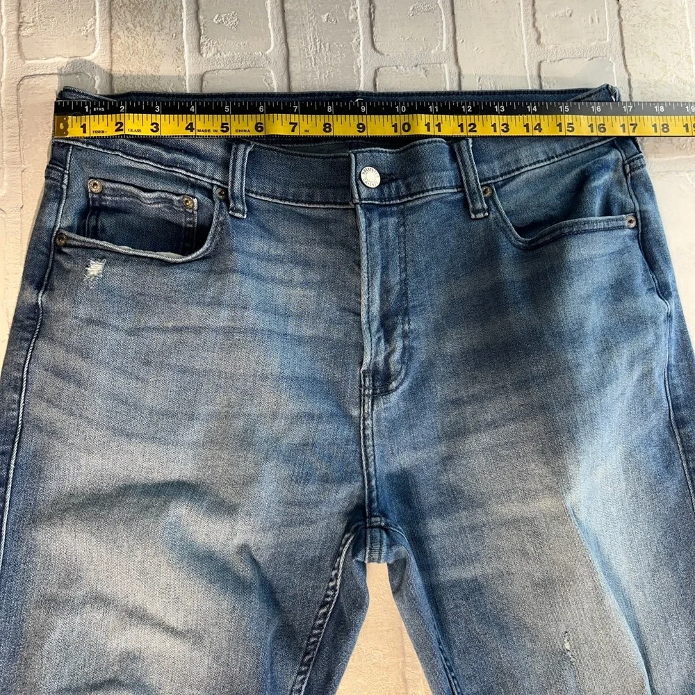 Hollister Athletic Skinny Jeans Mens 34x29 Distressed Stretch Denim Medium Wash‎